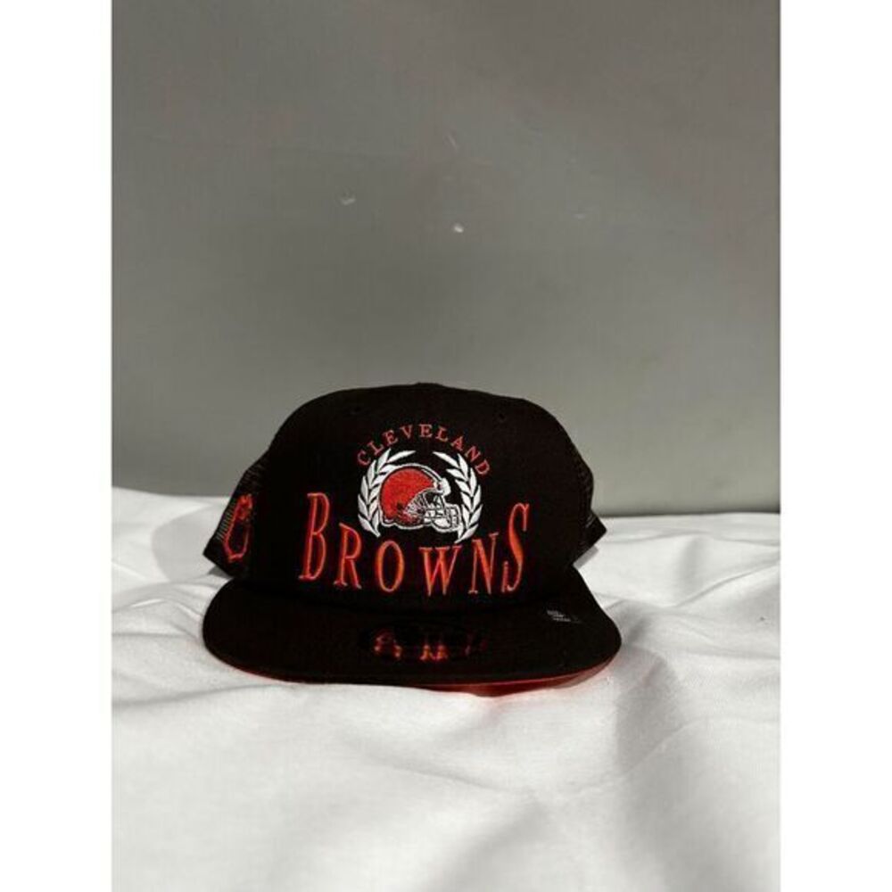 Cleveland Browns Men's Squared Low Profile Trucker Adjustable Hat New Era